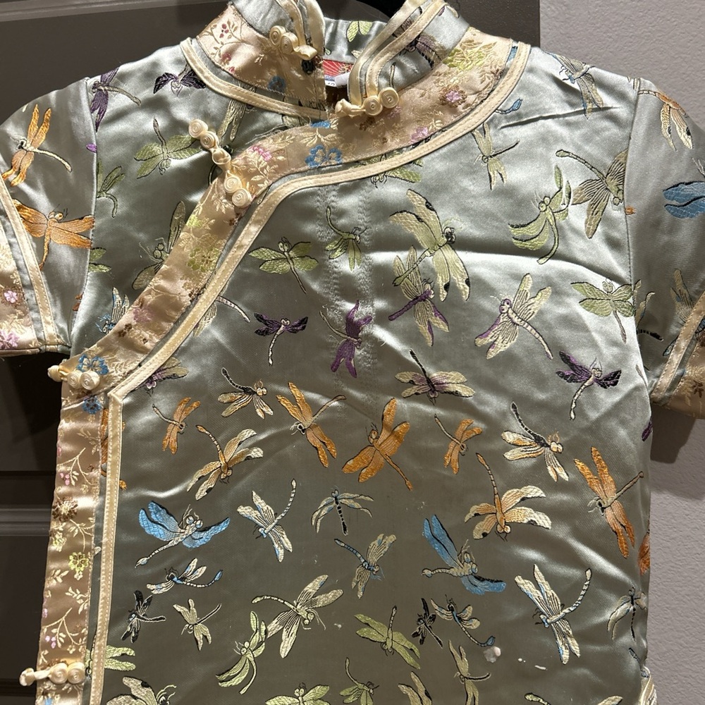 Chinese style short sleeve shirt with dragonflies
